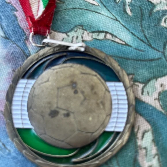 Medals - Picture 4 of 10